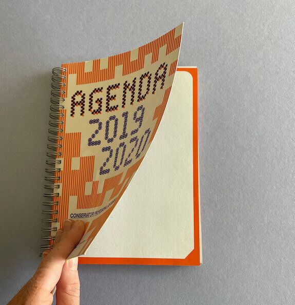 Agenda tapa blanda