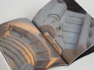 Imprimir libros con diseño y acabados personalizados