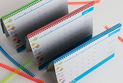 Espiral plástico de colores para calendarios personalizados
