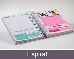 Diferencia agendas tapa dura personalizadas con espiral