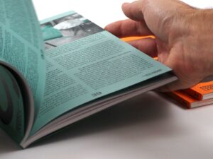 Imprimir catálogos cosidos personalizados