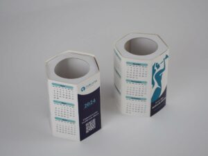 Impresión de calendario cubilete hexagonal con diseño personalizable