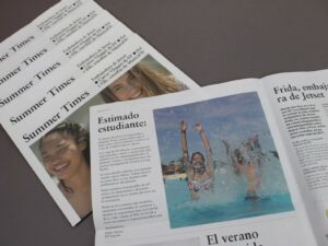 Impresión personalizable de revistas grapadas