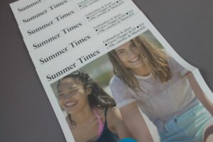 Impresión personalizable de revistas grapadas express