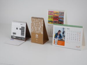 Impresión personalizada de calendarios de sobremesa con espiral