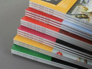 Impresión personalizada de revistas con encuadernación encolada