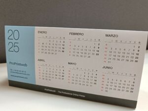 Imprimir calendarios de sobremesa simples personalizados