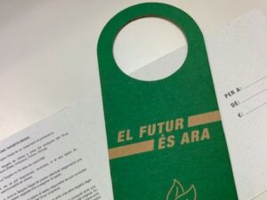 Imprimir poming colgador para puertas con agujero cerrado personalizado